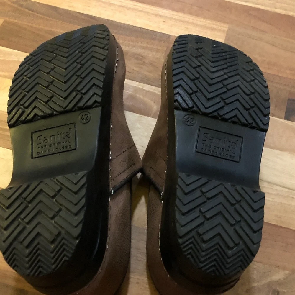 Sanita Brown Leather Slip-On Clogs - Picture 5 of 8